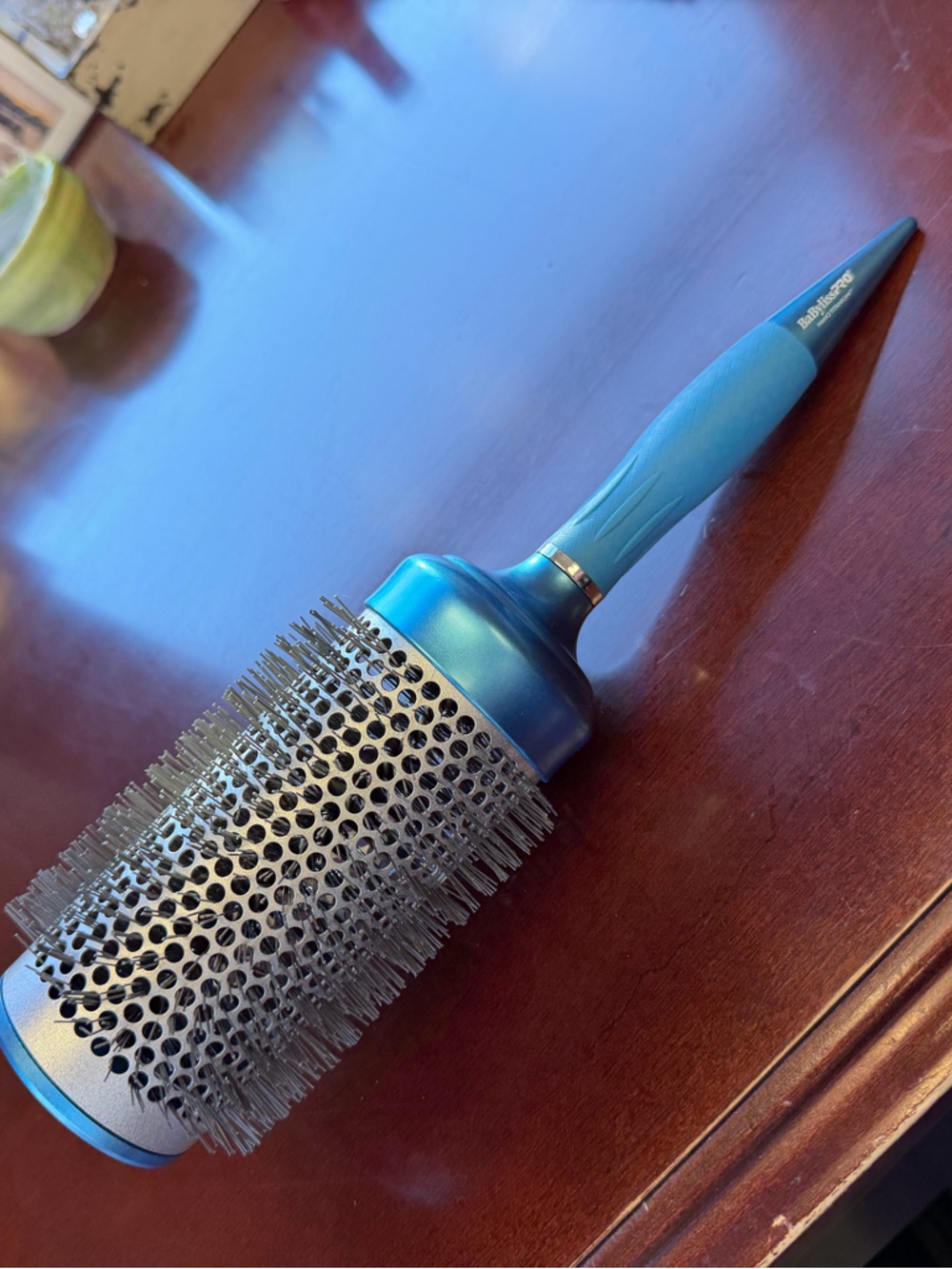 Babyliss Pro Nano titanium extra long Round Vent Brush 2.25” - Picture 8 of 10